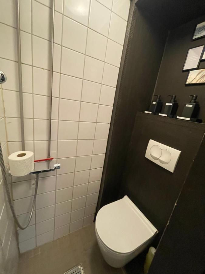 Apartament Centrally Located 4 *